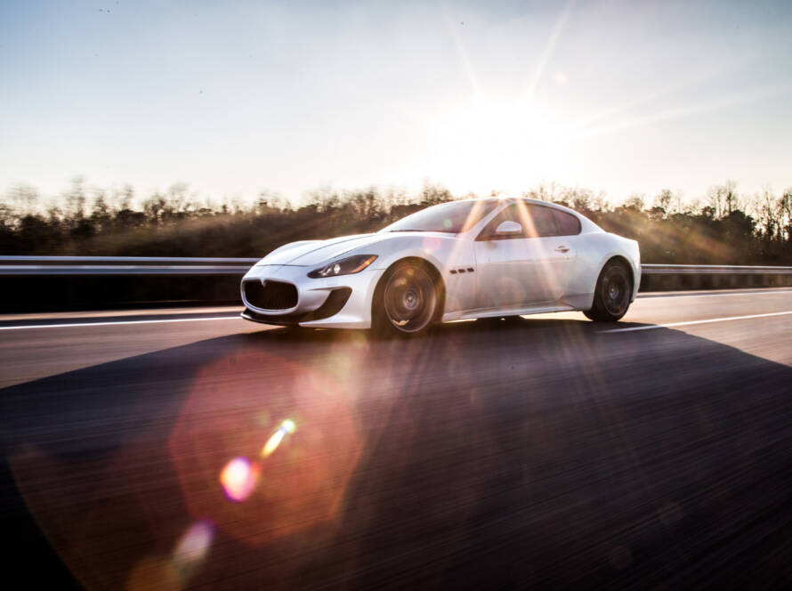 When choosing between HP (High Performance) and UHP (Ultra High Performance) tires, it's essential to understand their unique features, use cases, and how they impact your vehicle’s handling and safety.
